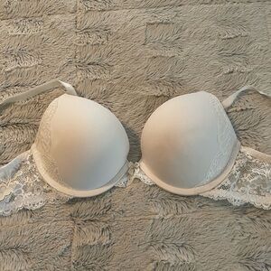 Victoria’s Secret Push Up Bra - 34C - Dream Angels
